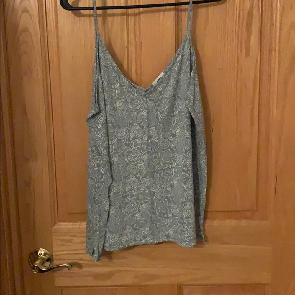 Old navy v-neck tank